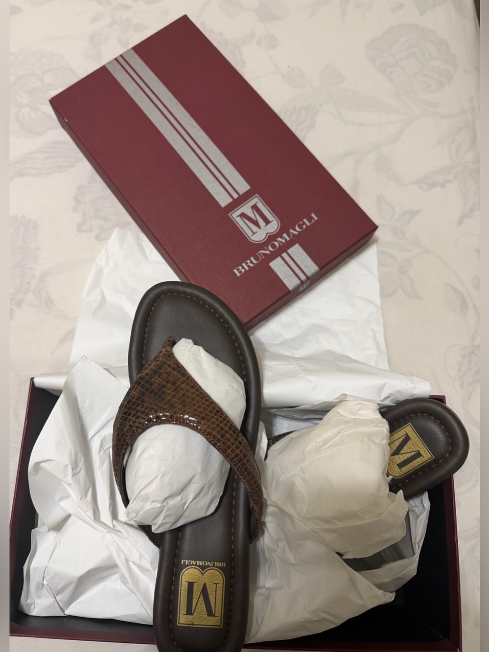 M BY BRUNO MAGLI MALORA LEATHER SANDALS